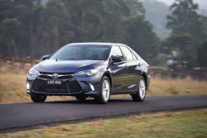 Toyota Camry Atara SL 2015 года
